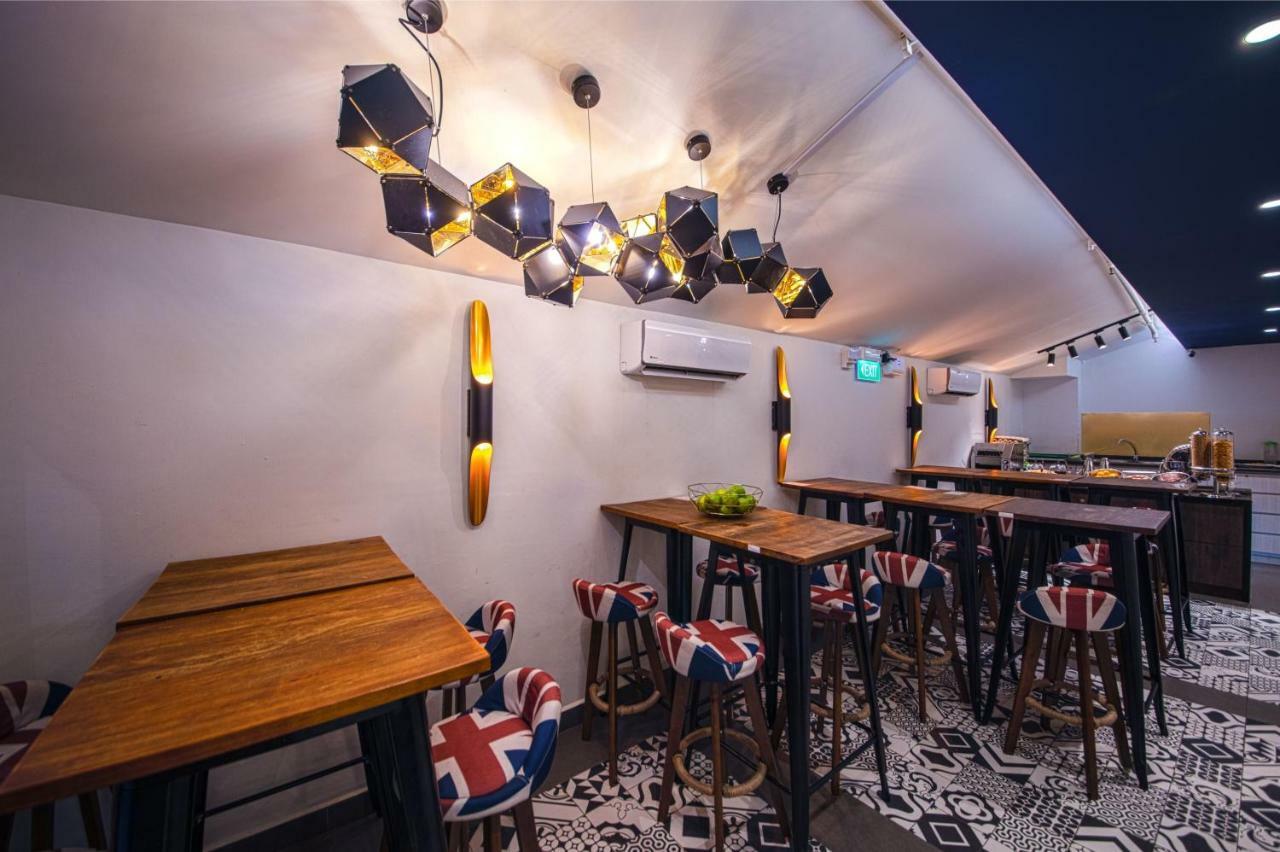 Cube Boutique Capsule Hotel At Kampong Glam Singapore Exterior photo